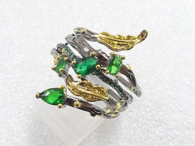 JAPANESE KIMONO / ANTIQUE COLORED STONE RING (SIZE 25)